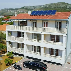 hotellátogatás